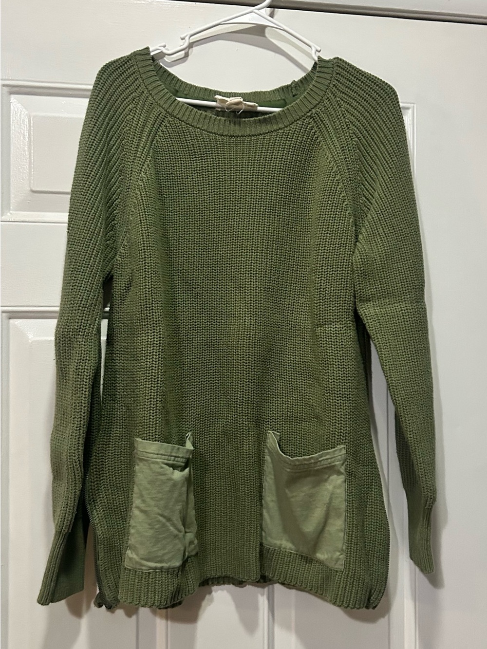 Green waffle knit sweater with pockets